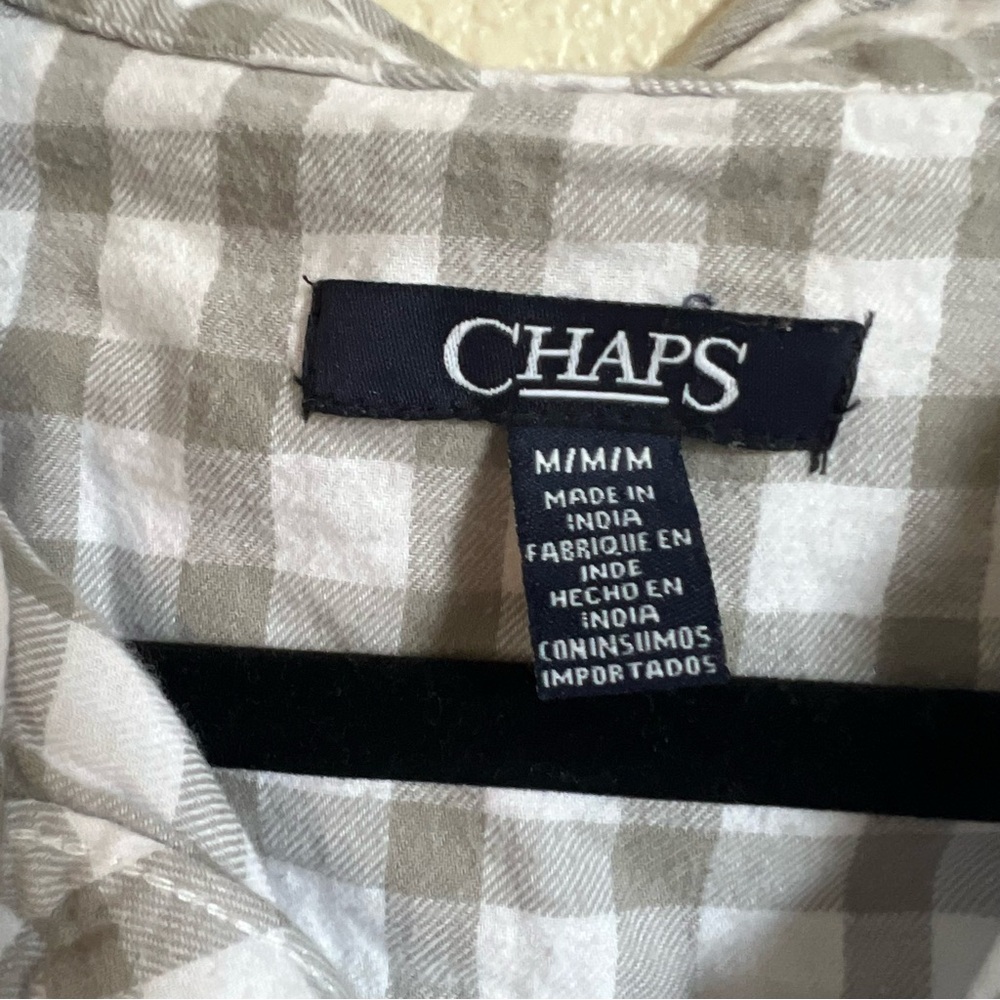 CHAPS Grey & White Flannel Plaid Button-Down Shirt – Size Medium - Picture 3 of 7